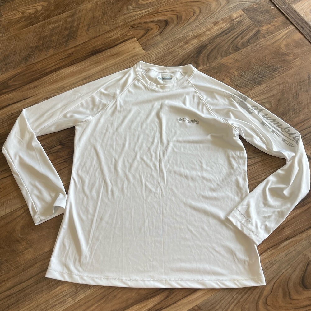 Columbia PFG sun shirt